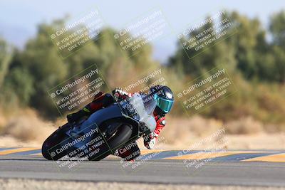 media/Jan-14-2024-SoCal Trackdays (Sun) [[2e55ec21a6]]/Turn 7 (140pm)/